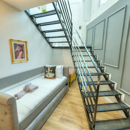 Fashionable & Cosy Duplex Hwal1-1 * Sliema