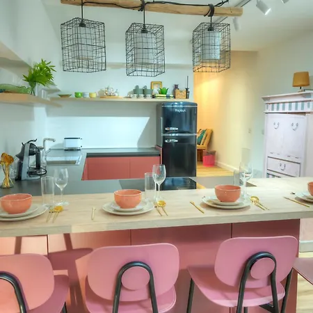 Fashionable & Cosy Duplex Hwal1-1 * Sliema